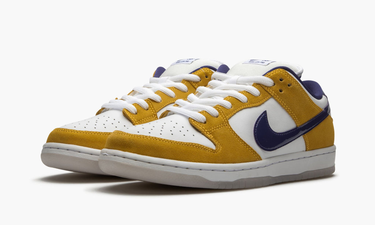 SB Dunk Low "Laser Orange" - View 4