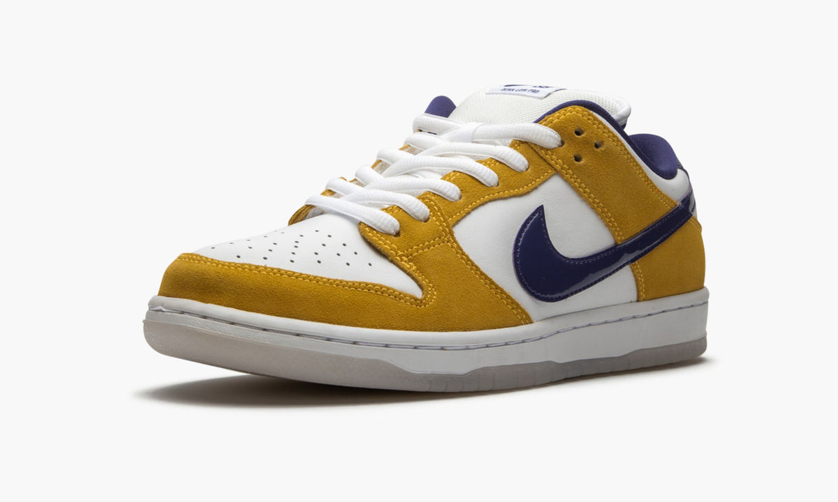 SB Dunk Low "Laser Orange" - View 6