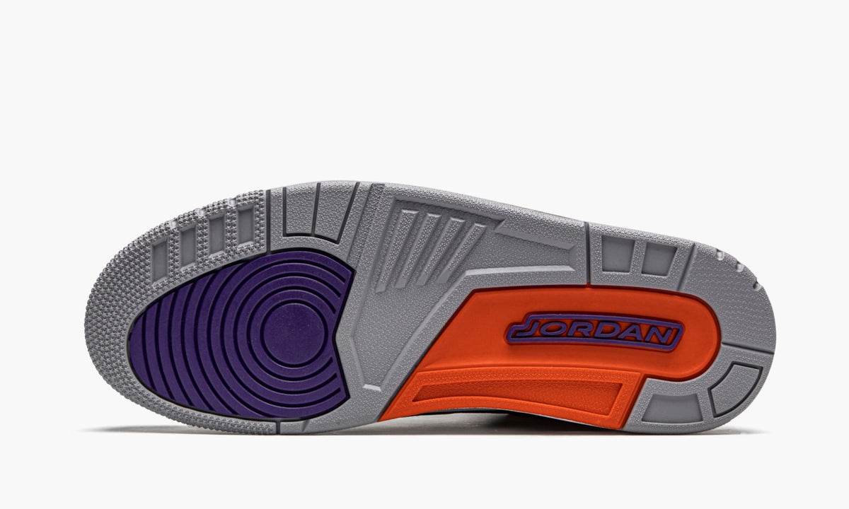 Air Jordan 3 Retro "Court Purple" - Angle View 6
