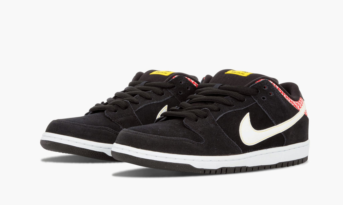 SB Dunk Low Premium "Firecracker" - View 6