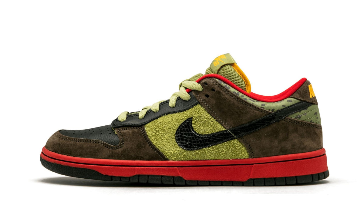 SB Dunk Low Premium "Asparagus" - View 1