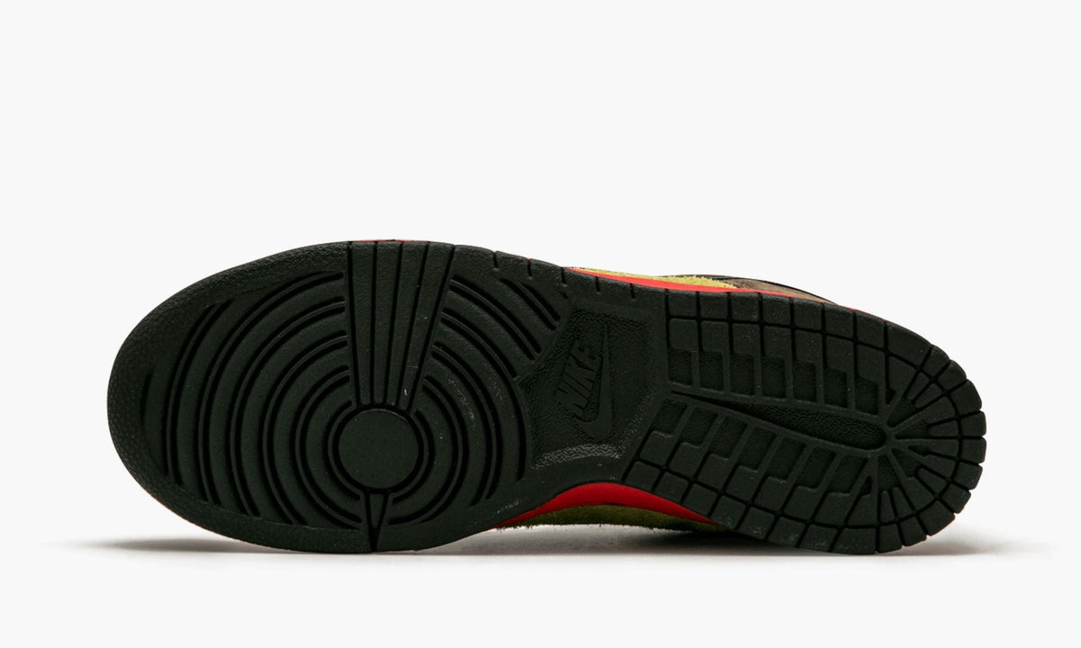 SB Dunk Low Premium "Asparagus" - View 6