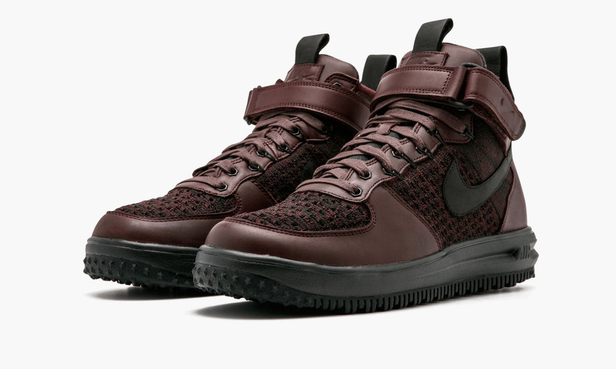 Lunar Force 1 Flyknit Workboot - Angle View 3