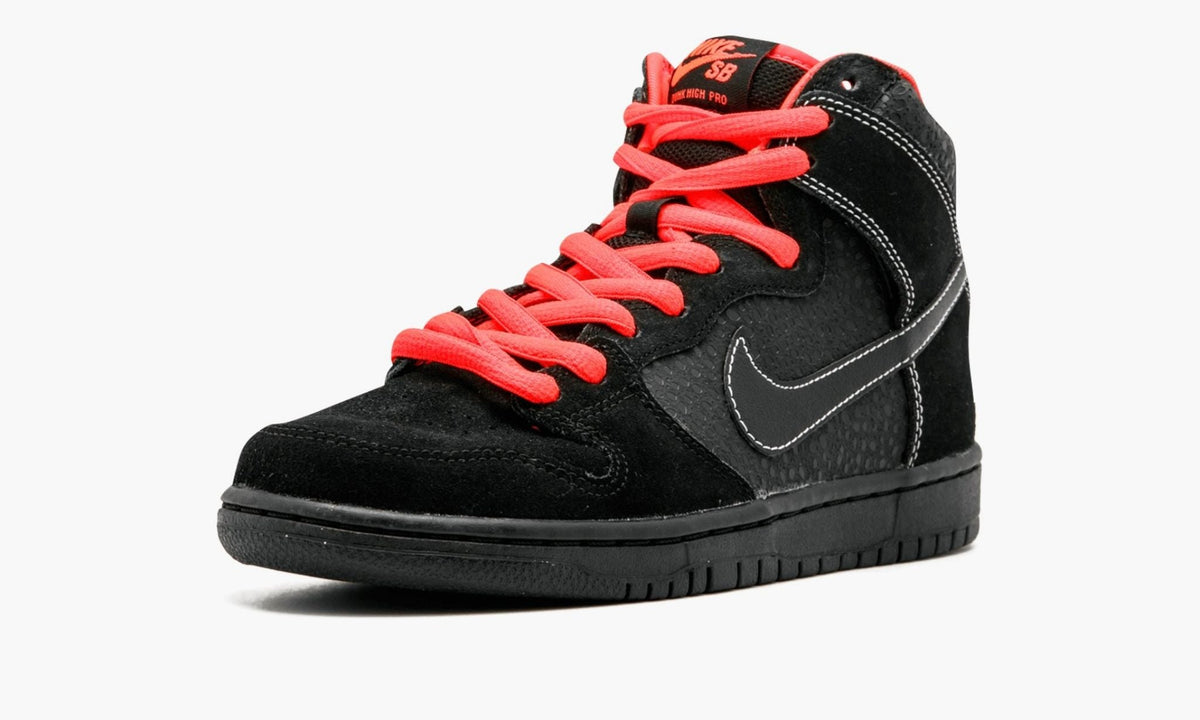SB Dunk High Pro "Black Atomic Red" - View 10