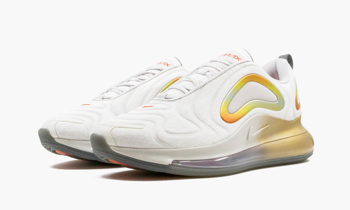 Air Max 720 "Gradient" - View 3