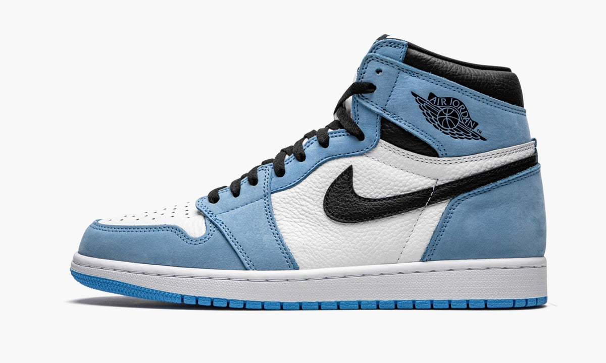 Air Jordan 1 Retro High OG "University Blue" - Angle View 2
