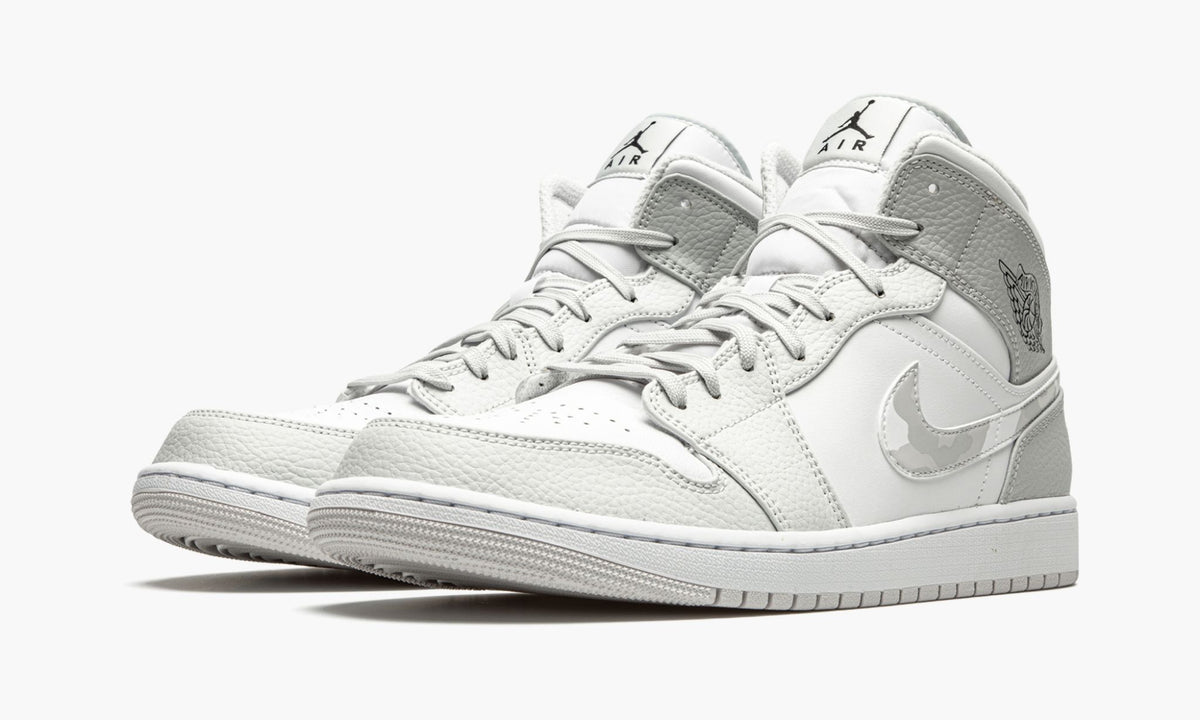 Air Jordan 1 Mid "White Camo" - Angle View 3