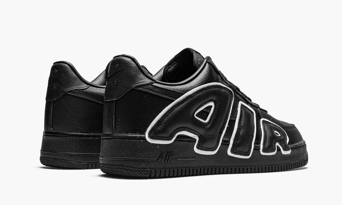Air Force 1 Low "Cactus Plant Flea Market - Black" - Angle View 4