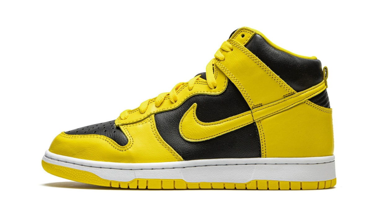 Dunk High SP "Varsity Maize" - View 1