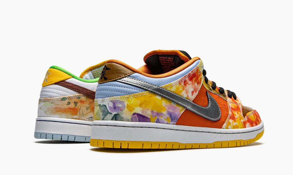 SB Dunk Low "Street Hawker" - View 4