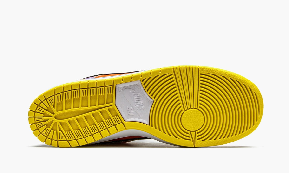 SB Dunk Low "Street Hawker" - View 7