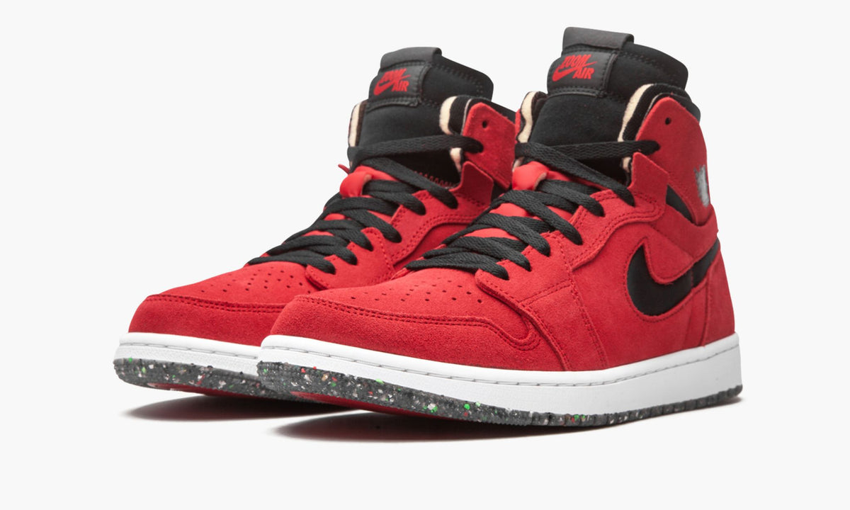 Jordan 1 Zoom CMFT "Red Suede" - Angle View 3