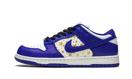 SB Dunk Low "Supreme - Stars - Hyper Blue" - View 1