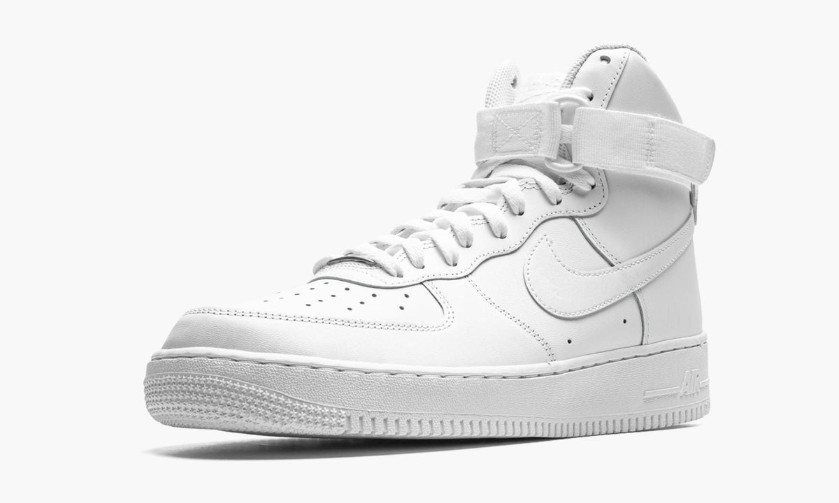 Air Force 1 High '07 "Triple White" - Angle View 5