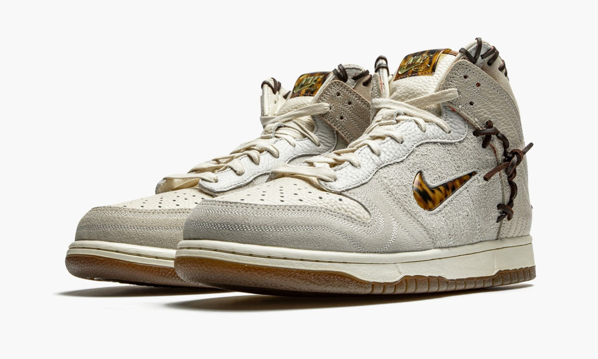 Nike Dunk High "Bodega - Friends & Family" - View 3