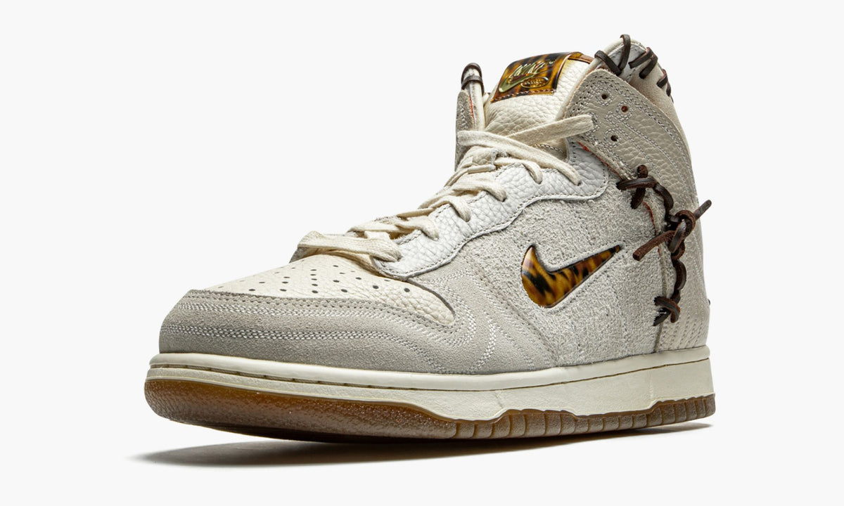 Nike Dunk High "Bodega - Friends & Family" - View 5