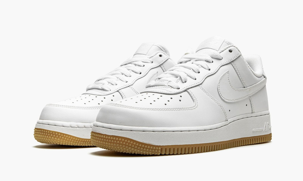 Air Force 1 Low '07 "White / Gum" - Angle View 3