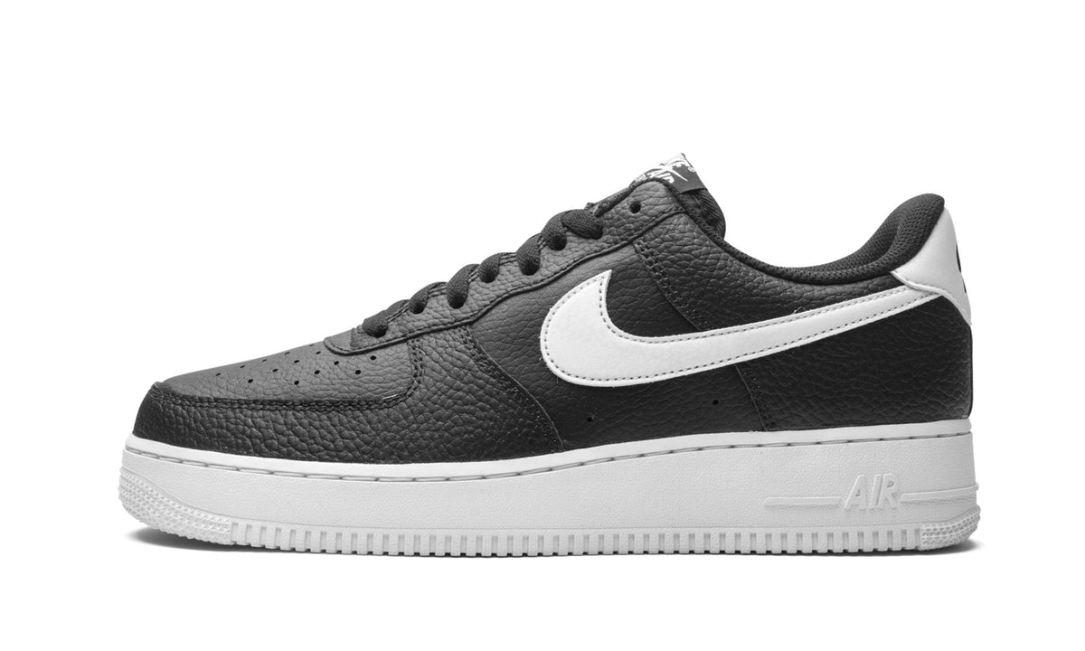 Air Force 1 Low '07 "Black / White" - Main View