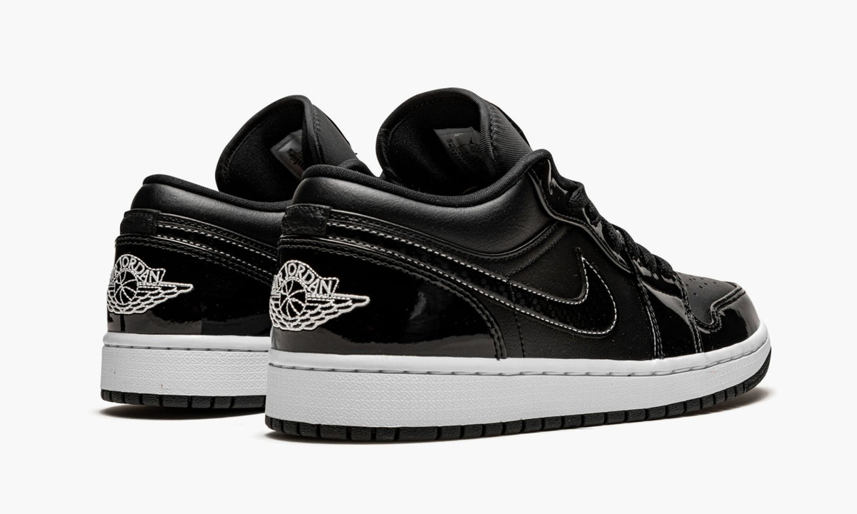 Air Jordan 1 Low SE ASW "All Star" - Angle View 4