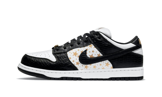 SB Dunk Low "Supreme - Stars - Black" - View 1