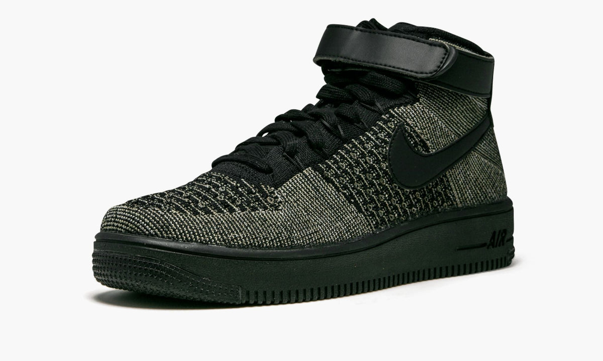 Nike AF Ultra Flyknit Mid - Angle View 5