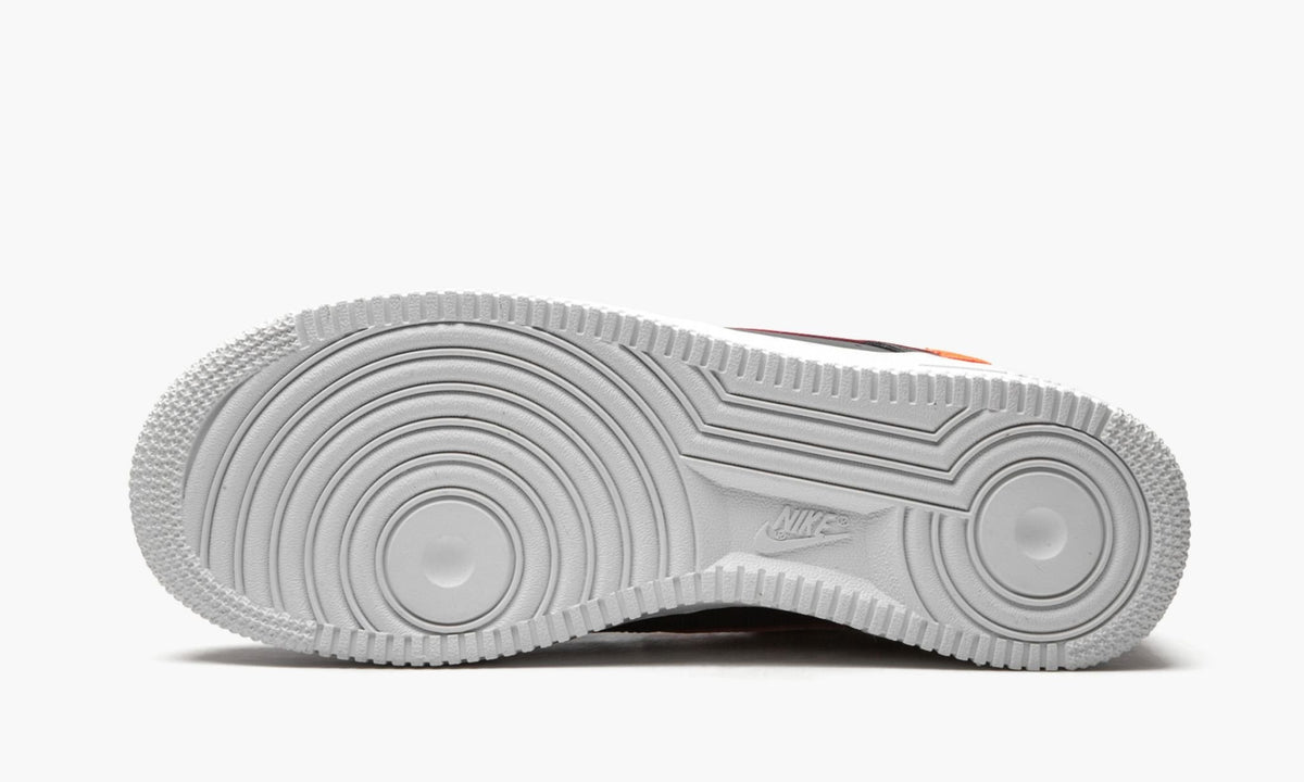 Air Force 1 '07 LV8 Worldwide - Angle View 6