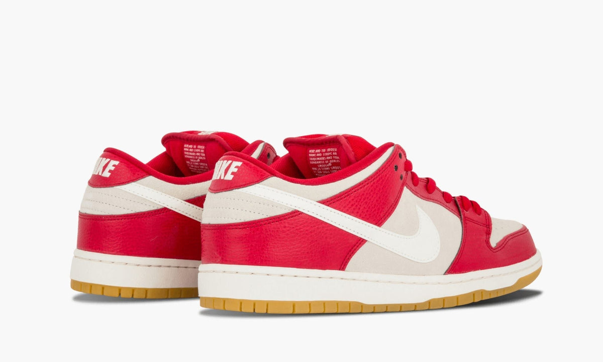 Dunk Low Pro SB "Valentine's Day" - View 4