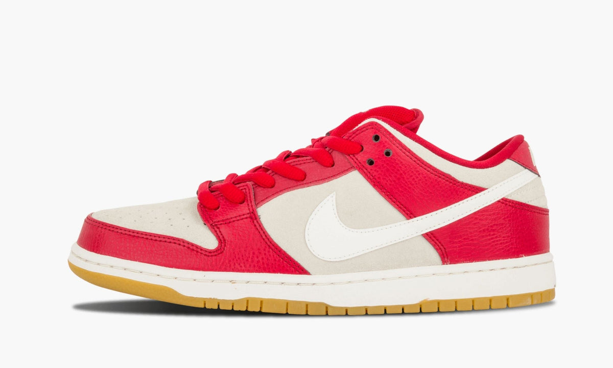 Dunk Low Pro SB "Valentine's Day" - View 2