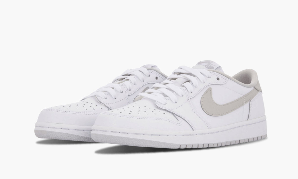 Air Jordan 1 Retro Low OG "White / Neutral Grey - 2015 Release" - Angle View 5