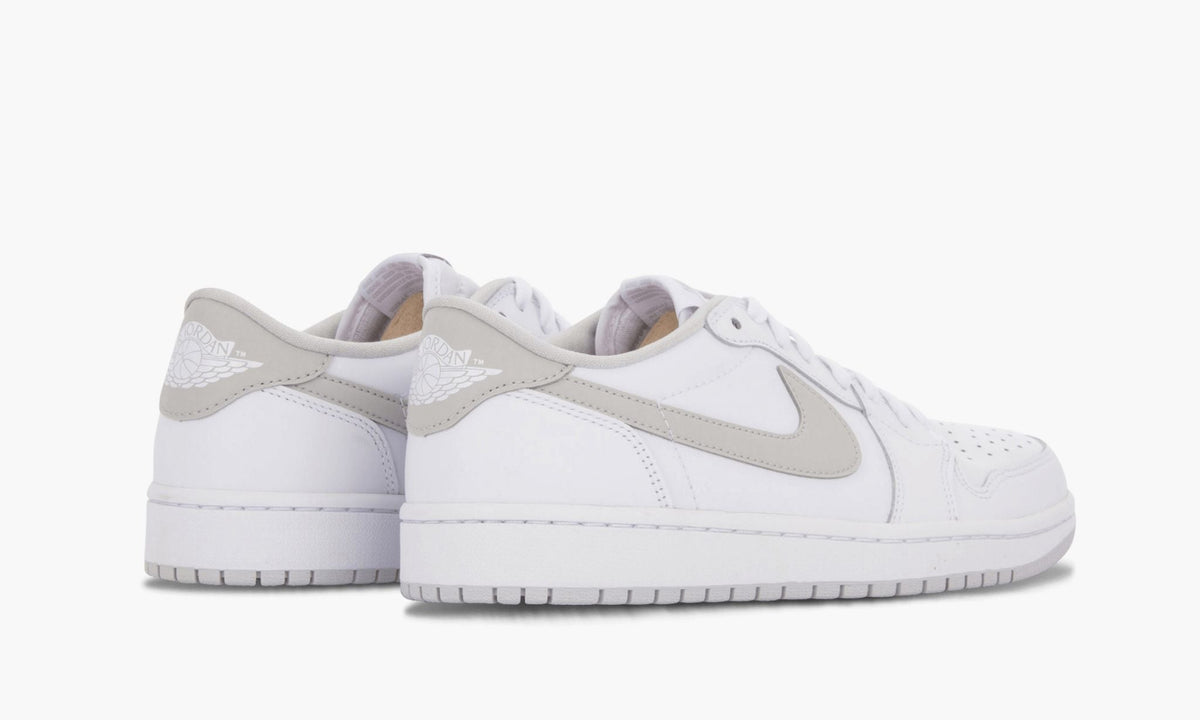 Air Jordan 1 Retro Low OG "White / Neutral Grey - 2015 Release" - Angle View 7