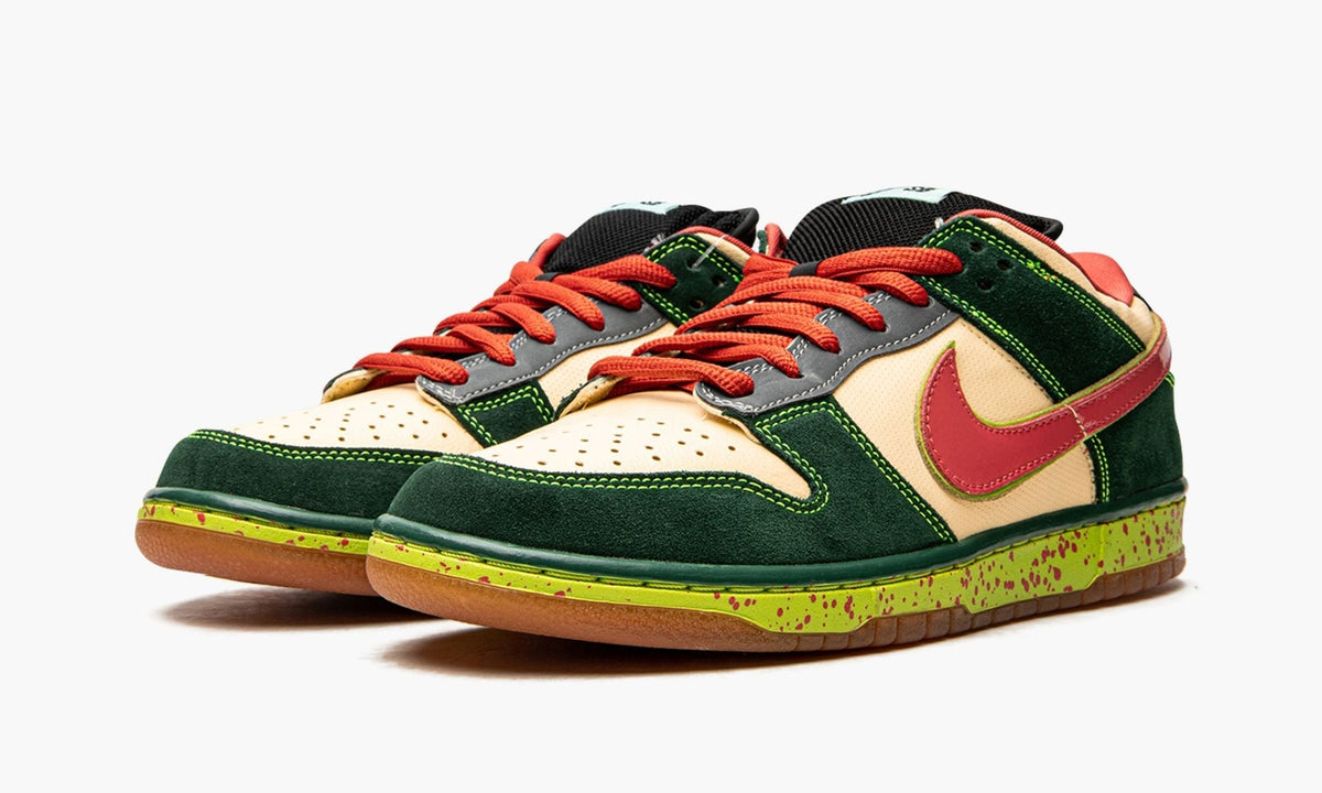 Dunk Low Premium SB "The Mosquito" - View 3