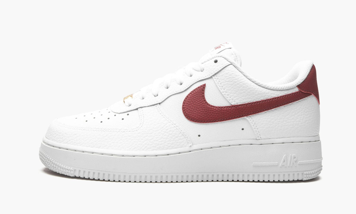 Air Force 1 '07 Low "Team Red" - Angle View 2