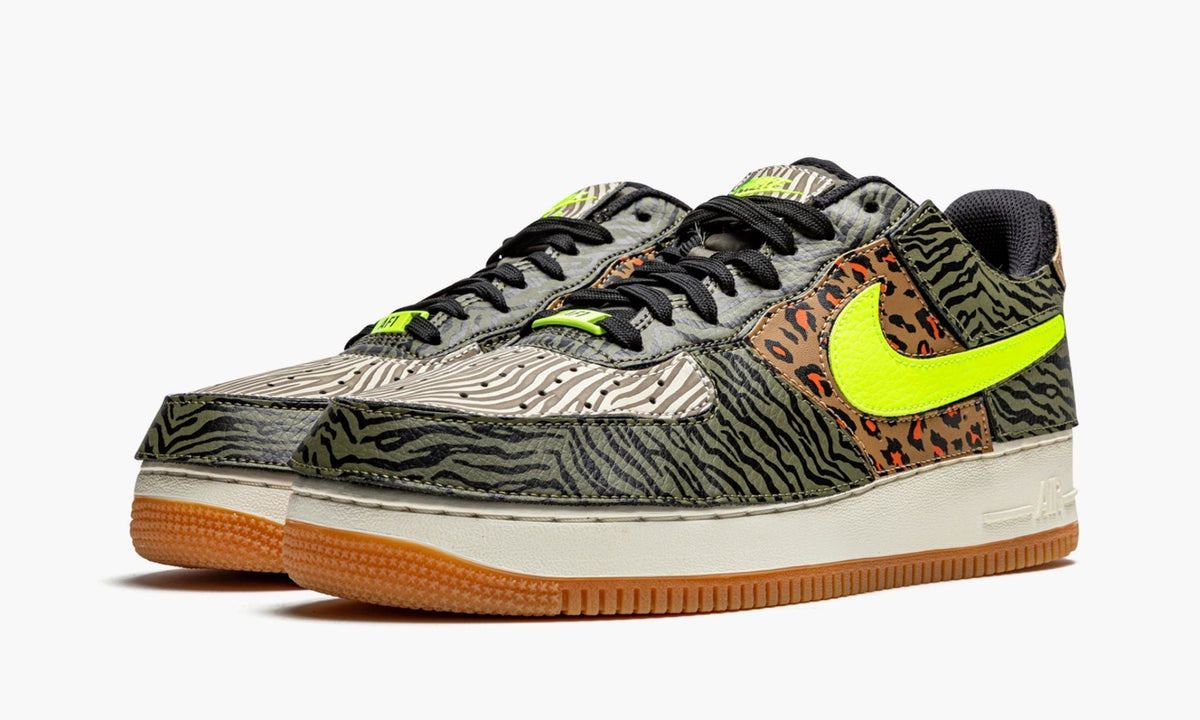 Air Force 1/1 "Animal Print" - Angle View 3