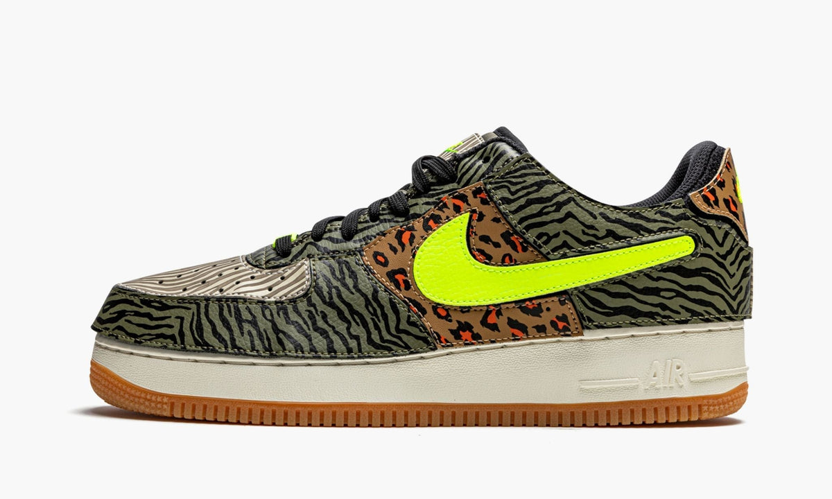 Air Force 1/1 "Animal Print" - Angle View 2