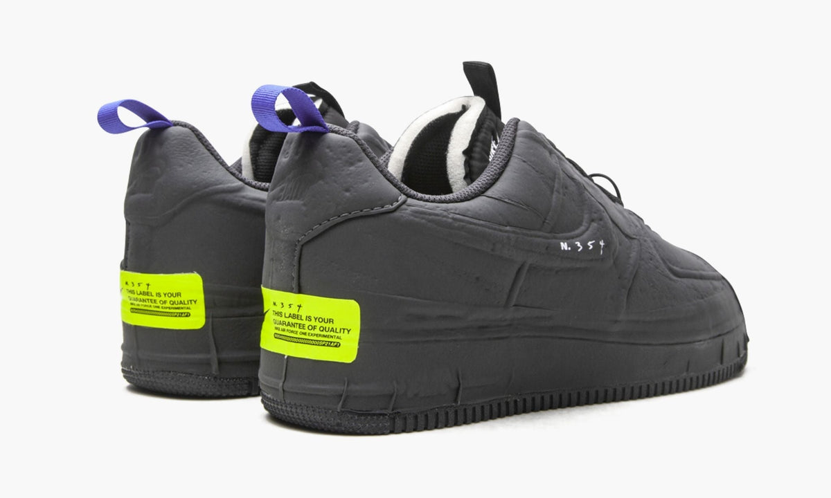Air Force 1 Experimental "Black" - Angle View 4