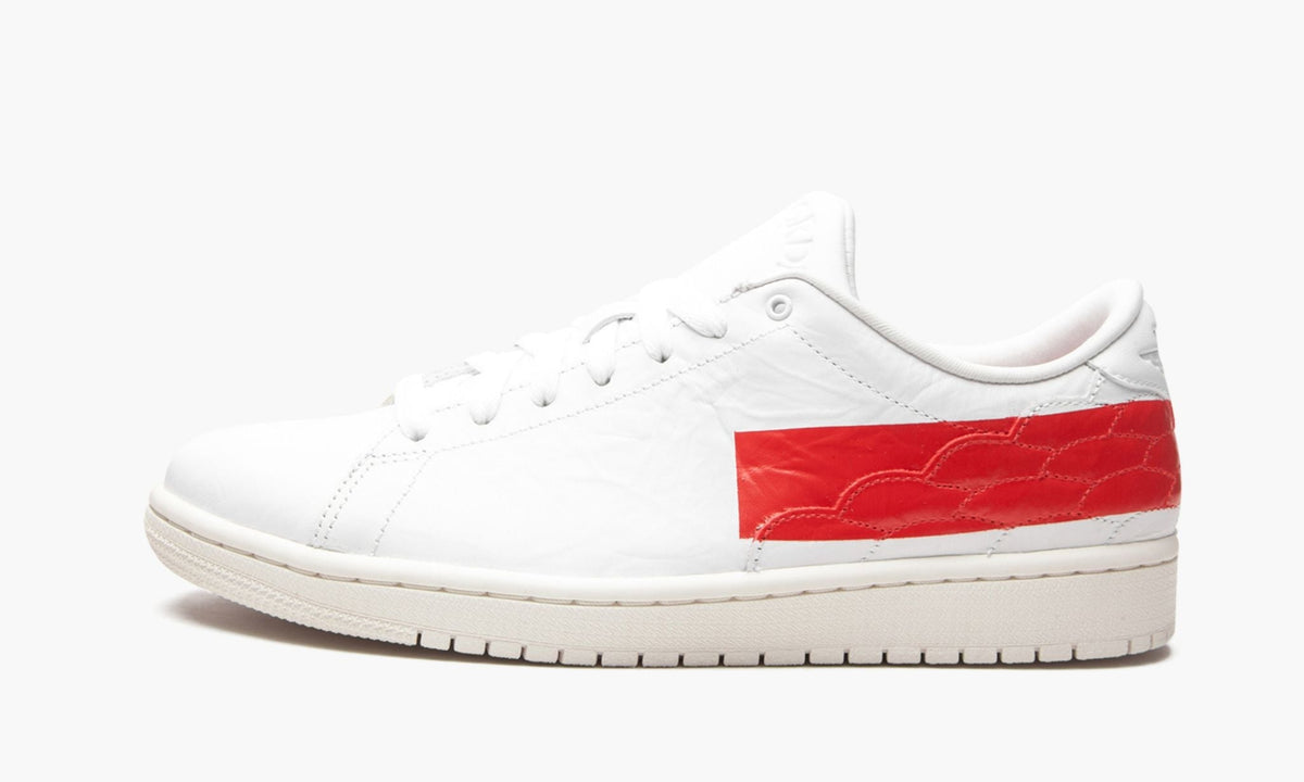 Air Jordan 1 Centre Court "University Red" - Angle View 2