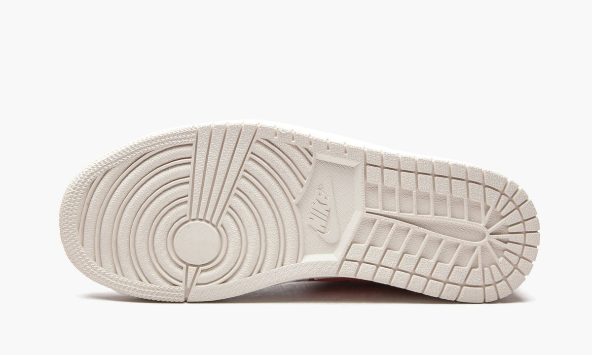 Air Jordan 1 Centre Court "University Red" - Angle View 6