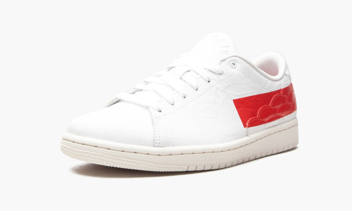 Air Jordan 1 Centre Court "University Red" - Angle View 5