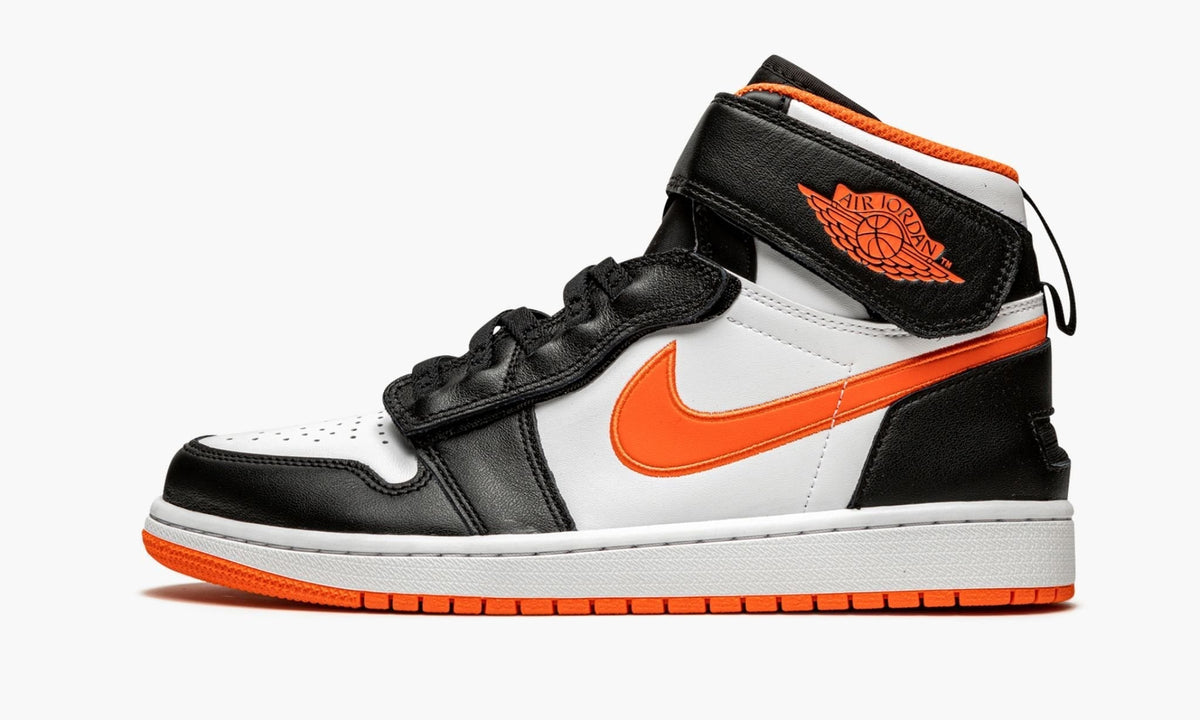 Air Jordan 1 Hi Flyease "Turf Orange" - Angle View 2