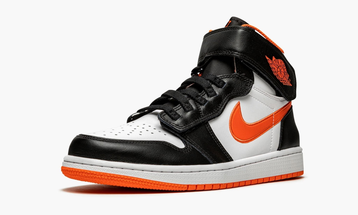 Air Jordan 1 Hi Flyease "Turf Orange" - Angle View 5