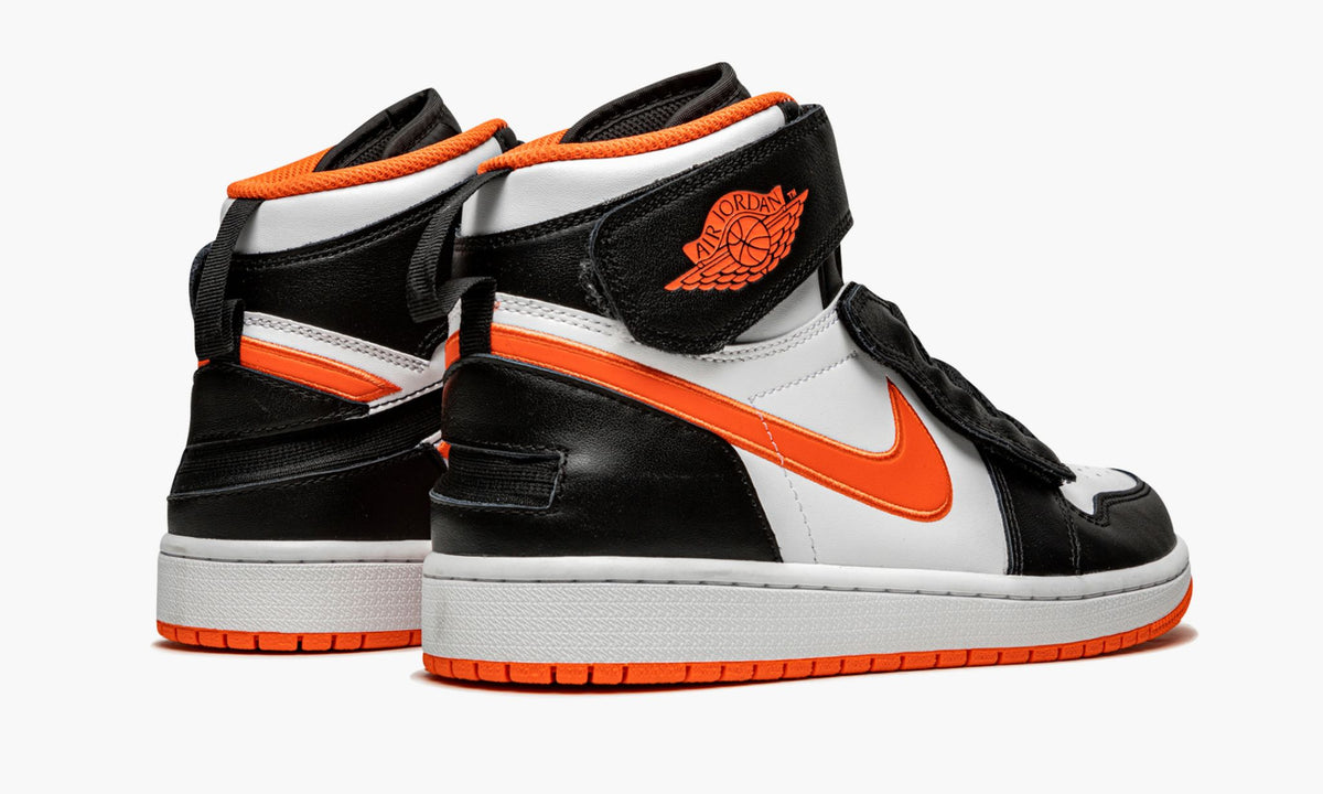 Air Jordan 1 Hi Flyease "Turf Orange" - Angle View 4