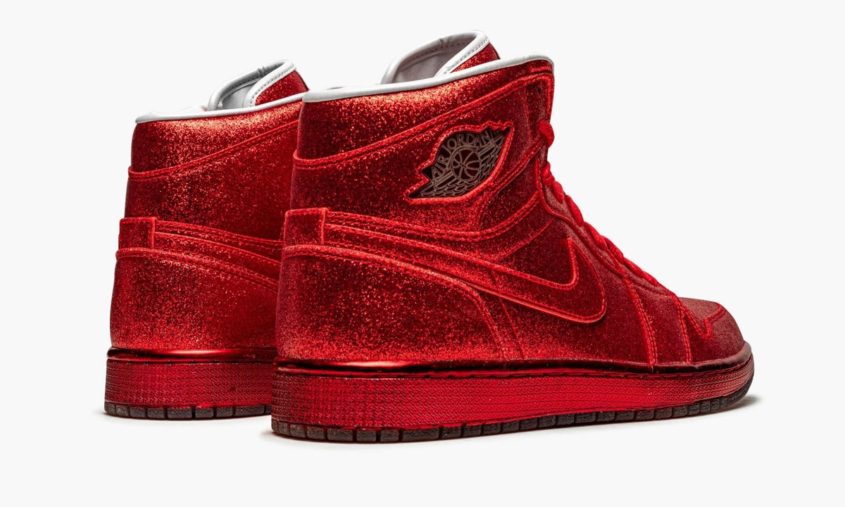 Jordan 1 Retro High "Legends of Summer Glitter" - Angle View 4
