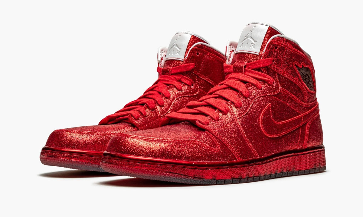 Jordan 1 Retro High "Legends of Summer Glitter" - Angle View 3