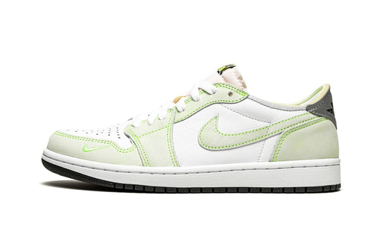 Air Jordan 1 Low OG "Ghost Green" - Main View