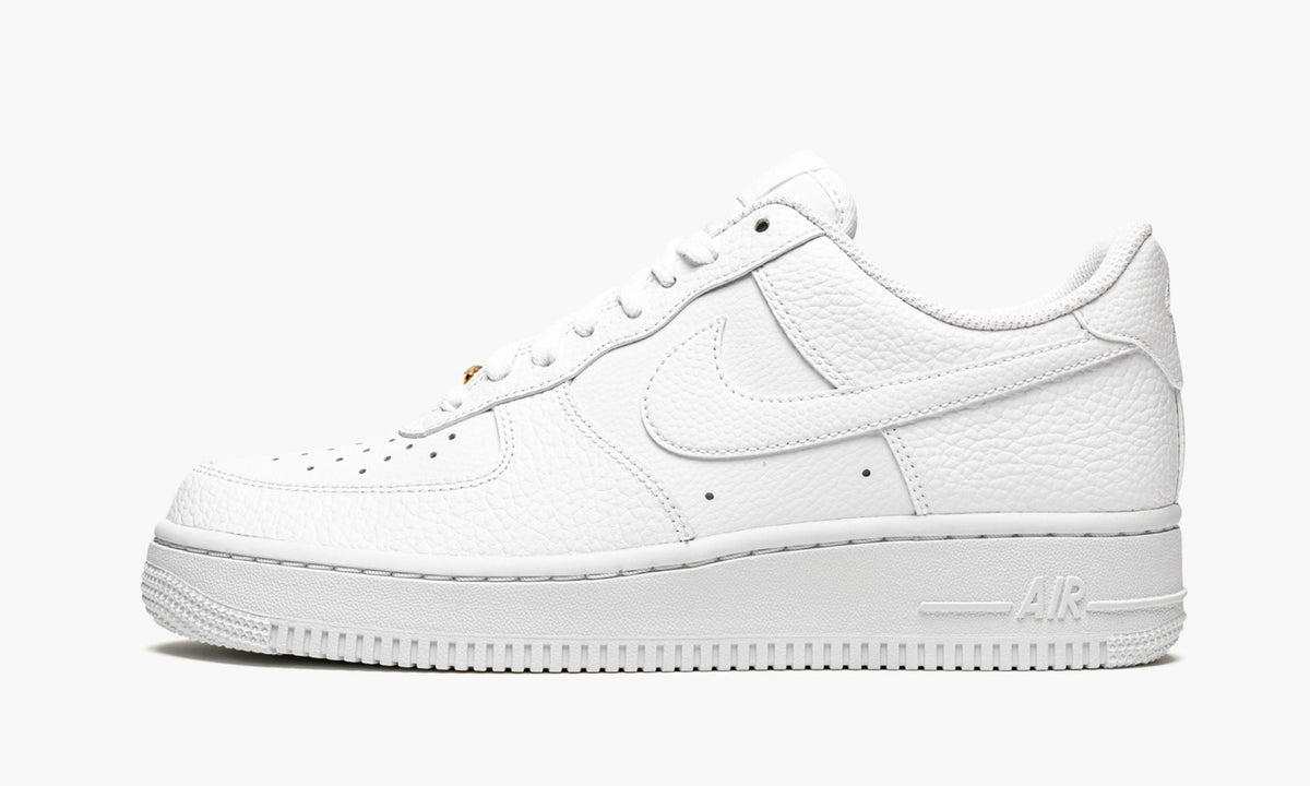 Air Force 1 Low '07 "White / Metallic Gold" - Angle View 2