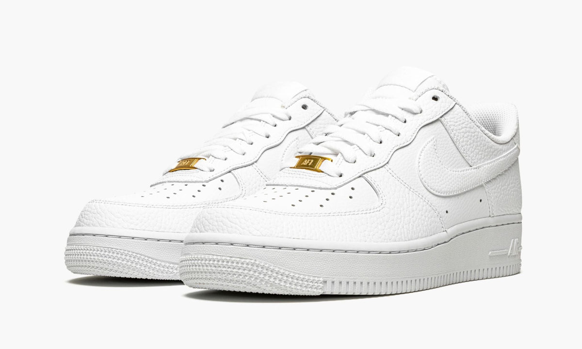 Air Force 1 Low '07 "White / Metallic Gold" - Angle View 3