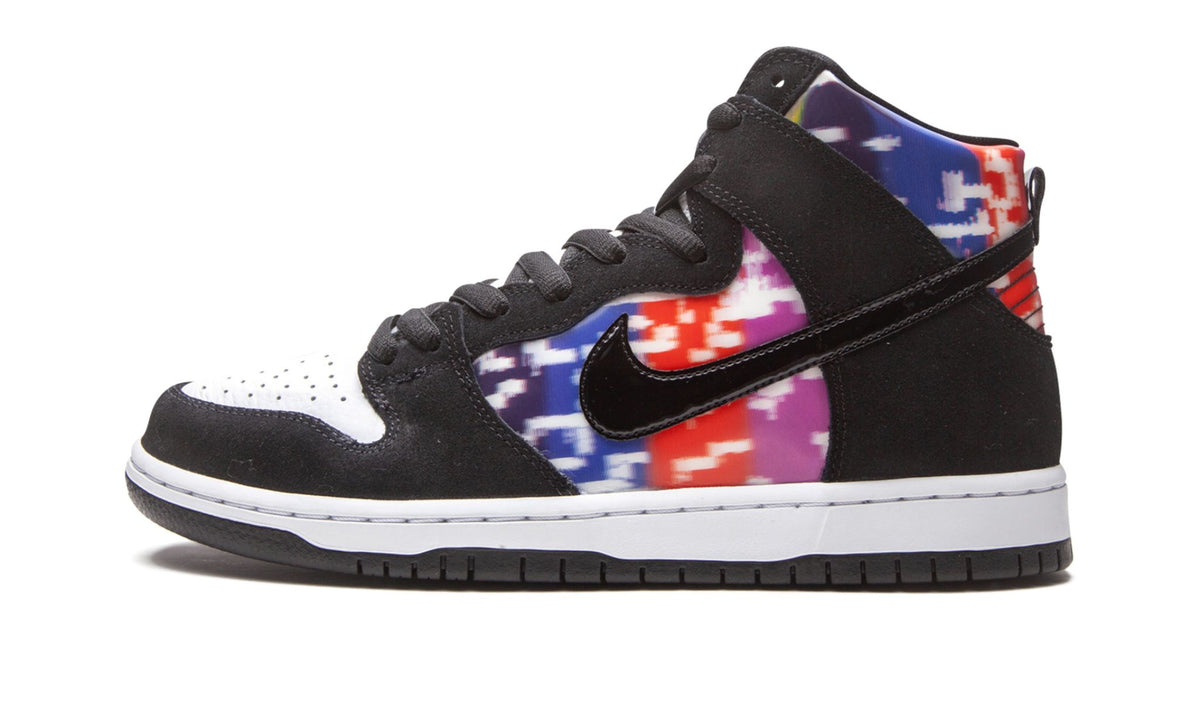 SB Dunk High "TV Signal" - View 1