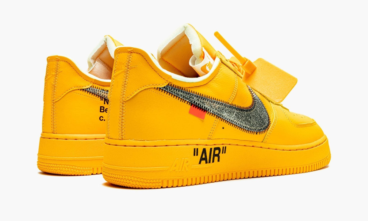 Air Force 1 Low "Off-White - University Gold" - Angle View 4