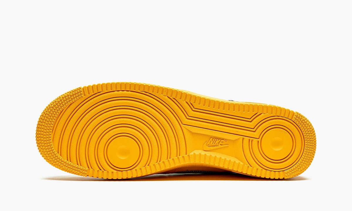 Air Force 1 Low "Off-White - University Gold" - Angle View 6