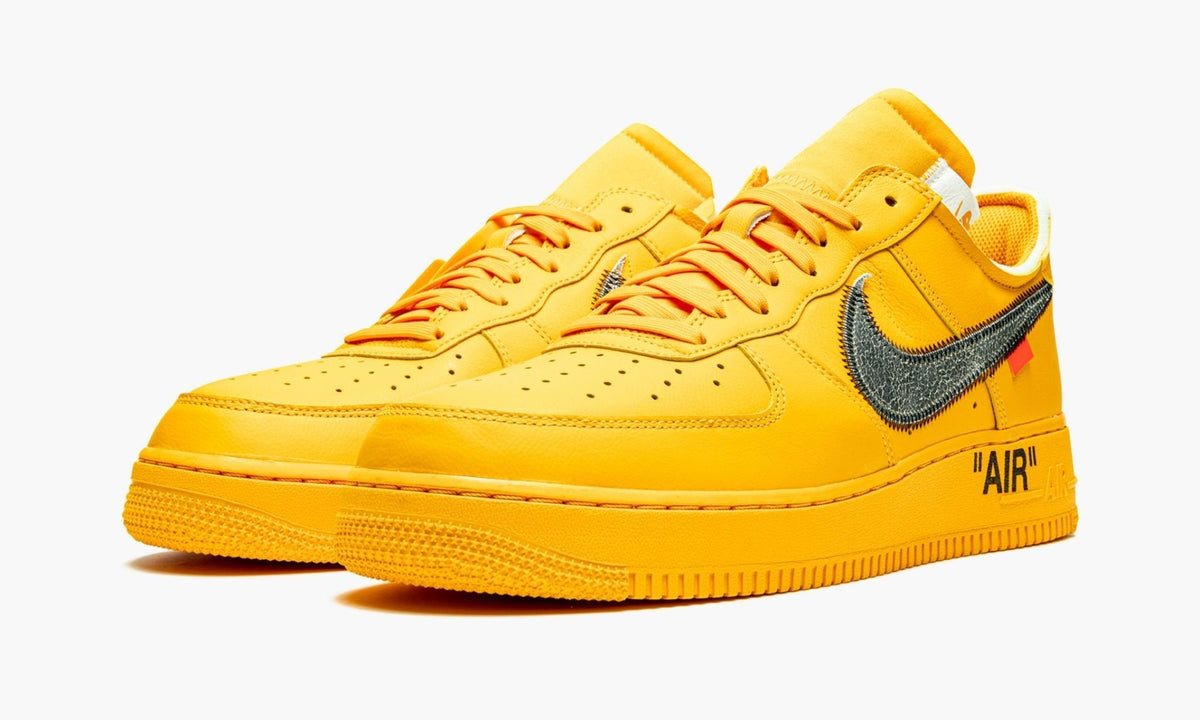 Air Force 1 Low "Off-White - University Gold" - Angle View 3